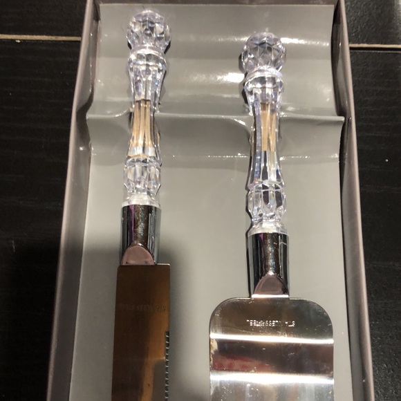 Cake Cutting Set - Picture 2 of 4